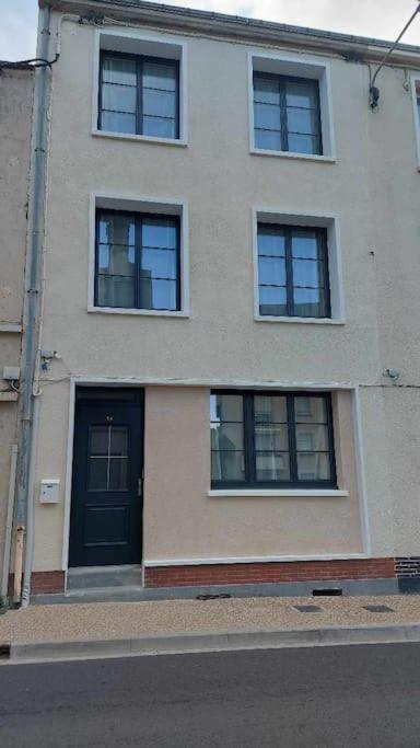 Mister Hinster - Studio Tout Confort Centre Ville Nogent-Le-Rotrou - 1E Etage 외부 사진